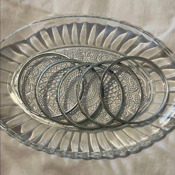 Elegant Turquoise and Gold Glitter Bangle Set - Picture 3 of 3